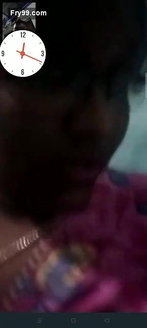 Desi Bhabhi Shows Her Boobs on VC