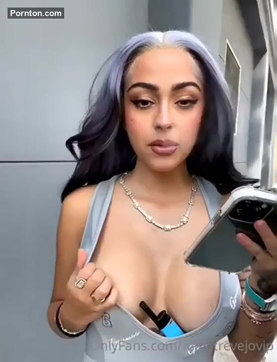 Malu Trevejo Nude Nipple Flash Onlyfans Video Leaked