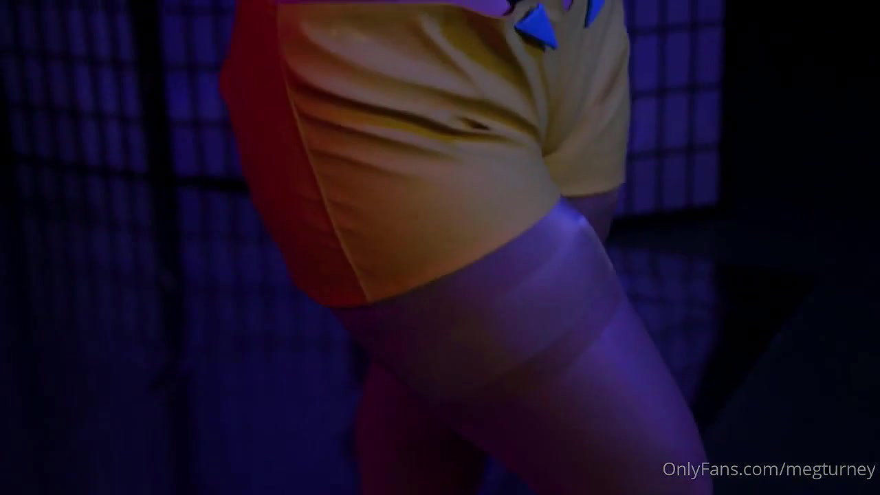 Meg Turney’s Faye Valentine Nude Cosplay Video