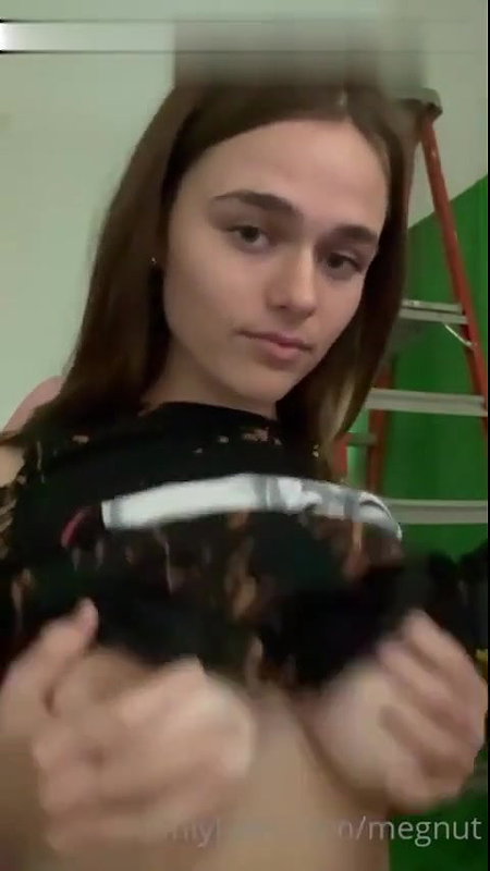 xMegnutt02 Boob Close Up Teasing PPV Video Leaked