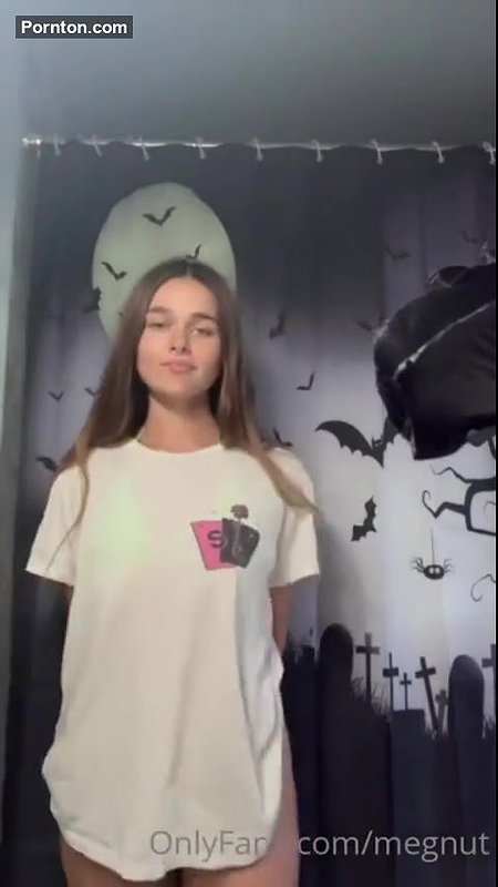 Megnutt02 Nude Boob Flash Onlyfans Video Leaked