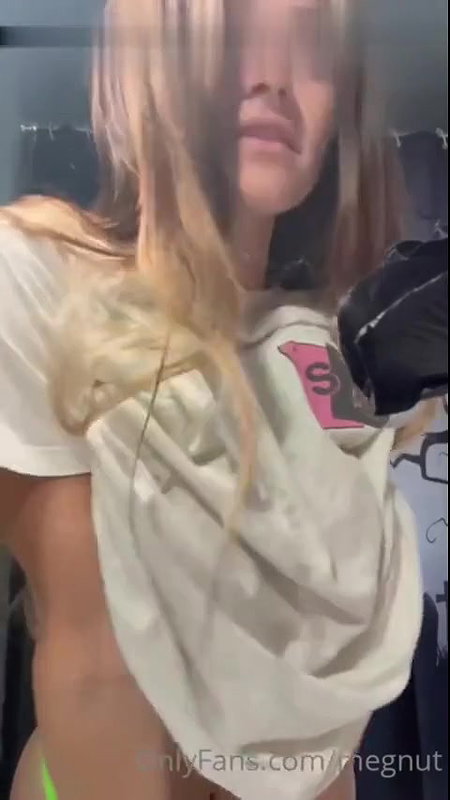 Megnutt02 Nude Boob Flash Onlyfans Video Leaked