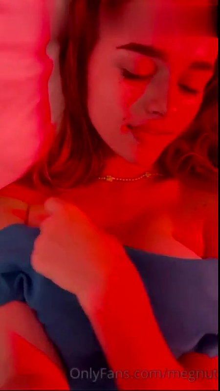 Megnutt02 Nude Selfie Boob Jiggle Onlyfans Video Leaked