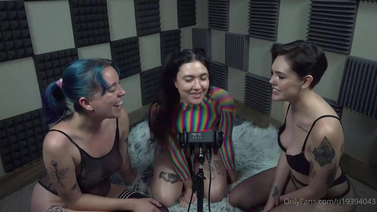 Muna ASMR BellaDonna ASMR OnlyFans Kissing ASMR Video