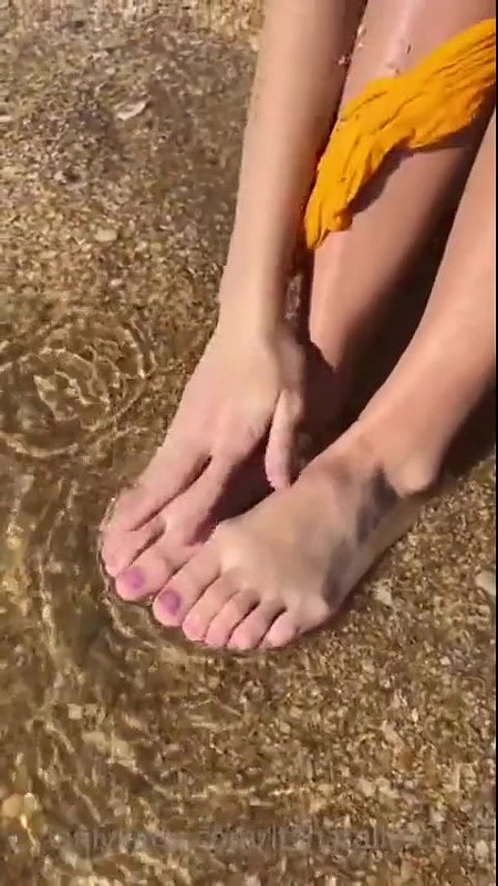 Natalie Roush Feet Tease On Beach PPV Video Leaked