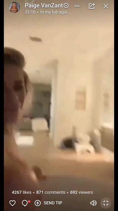 Paige VanZant Butthole Bath OnlyFans Livestream Leaked