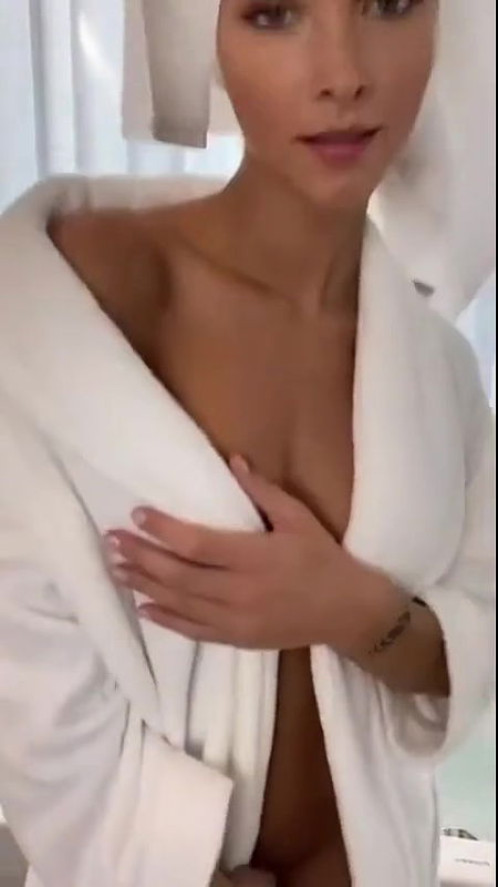 x Rachel Cook Nude Bath Robe Strip Video Leaked