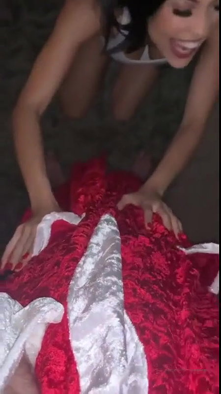 Rainey James Santa Blowjob Porn Video Leaked