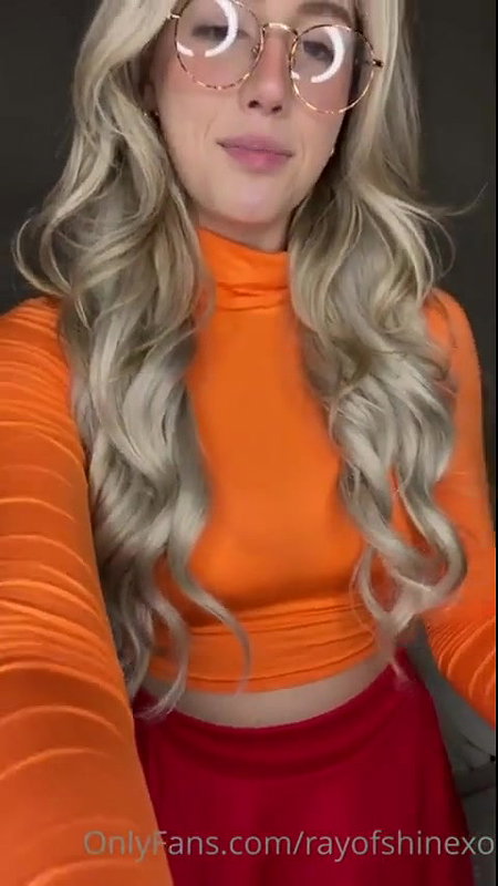 Rayofshinexo Velma Cosplay Dildo Riding Video Leaked – OnlyFans