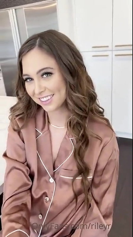 Riley Reid Kitchen Sex Tape Cum On Ass PPV Video Leaked