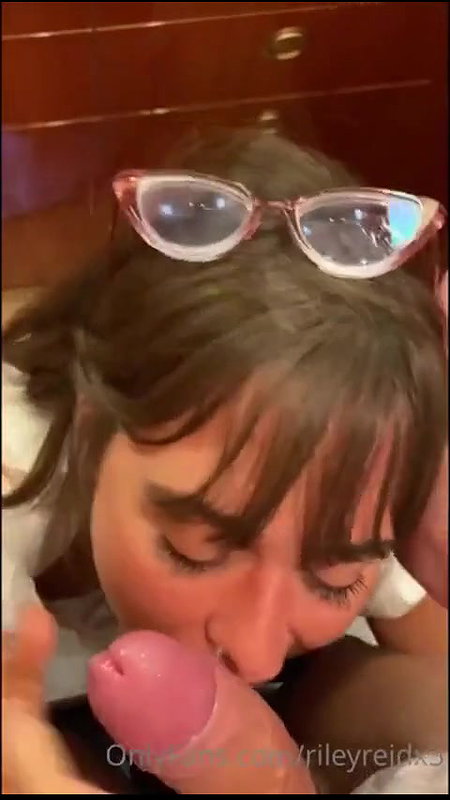 Riley Reid Nerdy Blowjob Sex Tape Video Leaked – OnlyFans