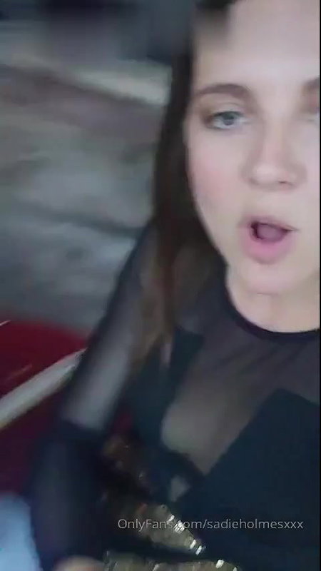 sadieholmesxxx.H OnlyFans Leaks (3 Videos) 2