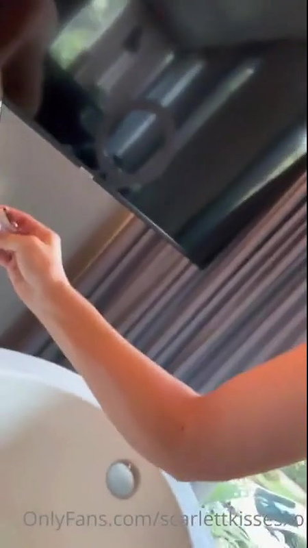 ScarlettKissesXO Nude Butler Bathtub Sex Video Leaked