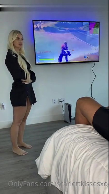 ScarlettKissesXO Quickie Sextape Blowjob Video Leaked