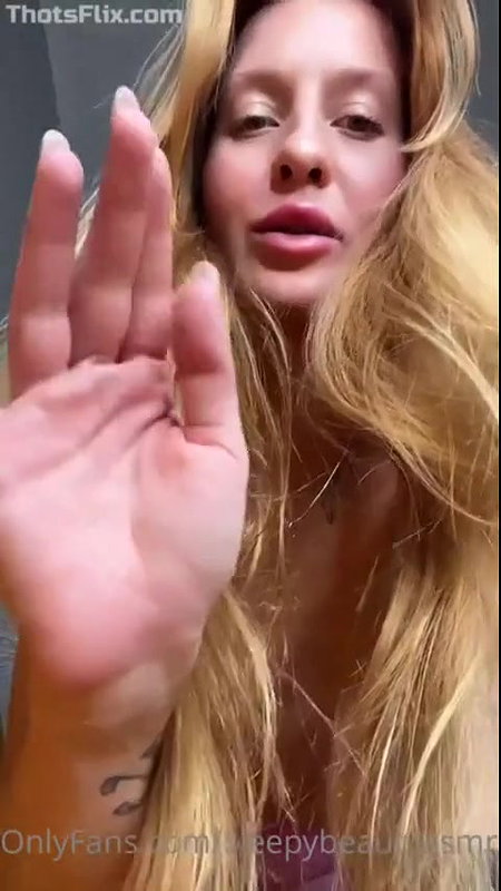 Sleepy Beauty ASMR Nude Humping OnlyFans Video Leaked