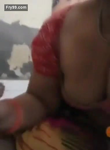 DESI INDIAN MATURE COUPLE HAVING FUN