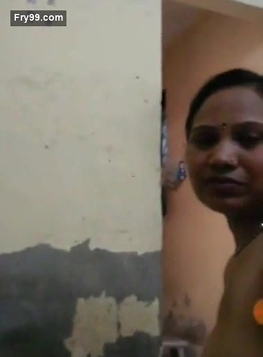 DESI INDIAN MATURE COUPLE HAVING FUN