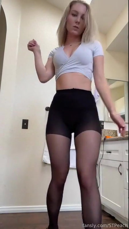 STPeach High Heels Pantyhose Fansly Video Leaked
