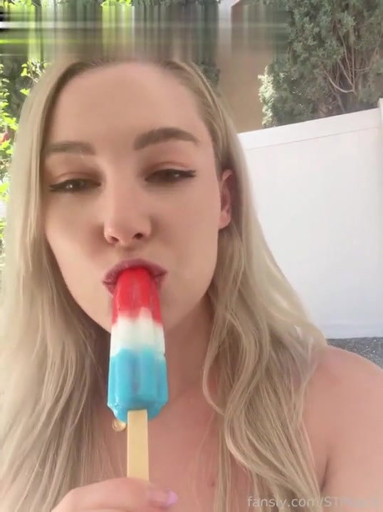 STPeach Popsicle Blowjob Outdoors Video Leaked – OnlyFans