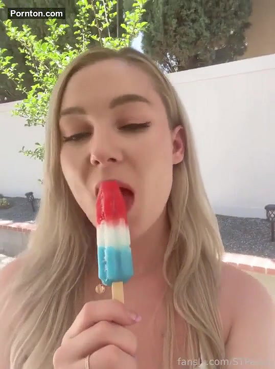 STPeach Popsicle Blowjob Outdoors Video Leaked – OnlyFans