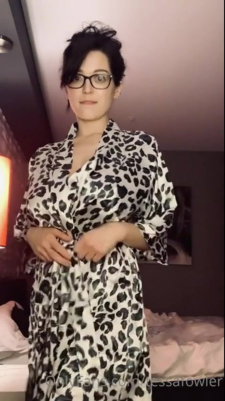Tessa Fowler OnlyFans Leaks (2 Videos) 1