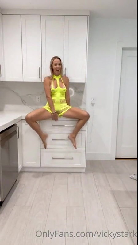 Vicky Stark Nude Mesh Outfits Try On Video Leaked – OnlyFans