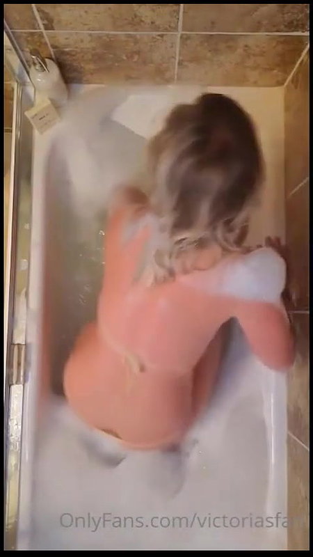 Victoriasfan Nude Bath Onlyfans Video