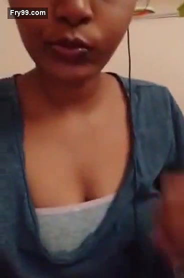 CUTE INDIAN BHABHI SHOWS OFF HER BEAUTIFUL PAIR OF TITIES