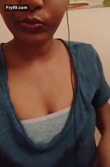 CUTE INDIAN BHABHI SHOWS OFF HER BEAUTIFUL PAIR OF TITIES