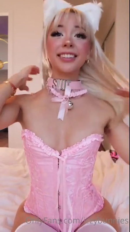 WaifuMiia Nude Pillow Humping With Vibrator Video Leaked