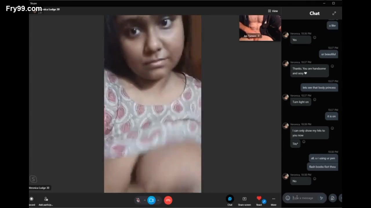 Desi Girl Showing Boobs To Stranger