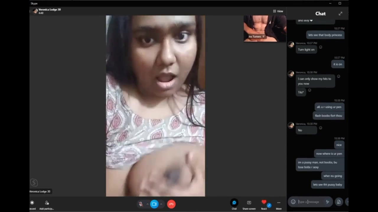 Desi Girl Showing Boobs To Stranger