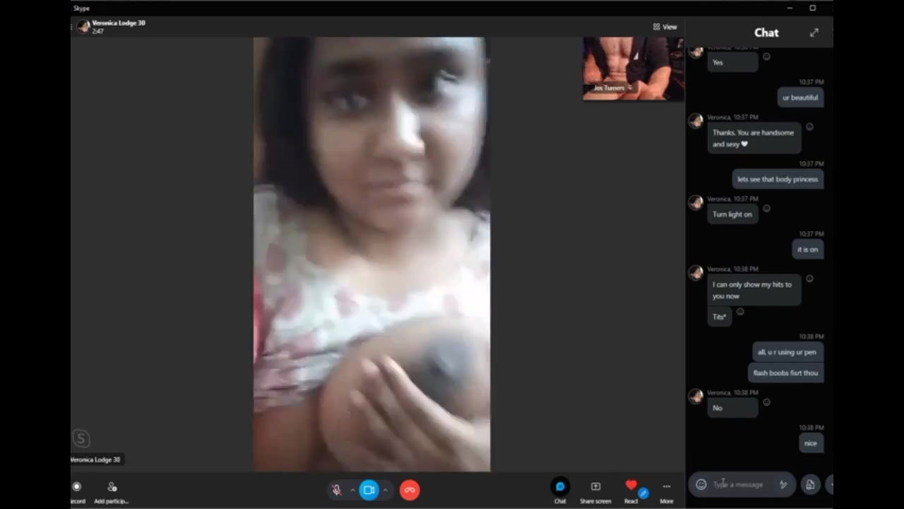 Desi Girl Showing Boobs To Stranger