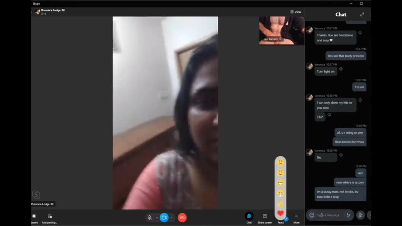 Desi Girl Showing Boobs To Stranger