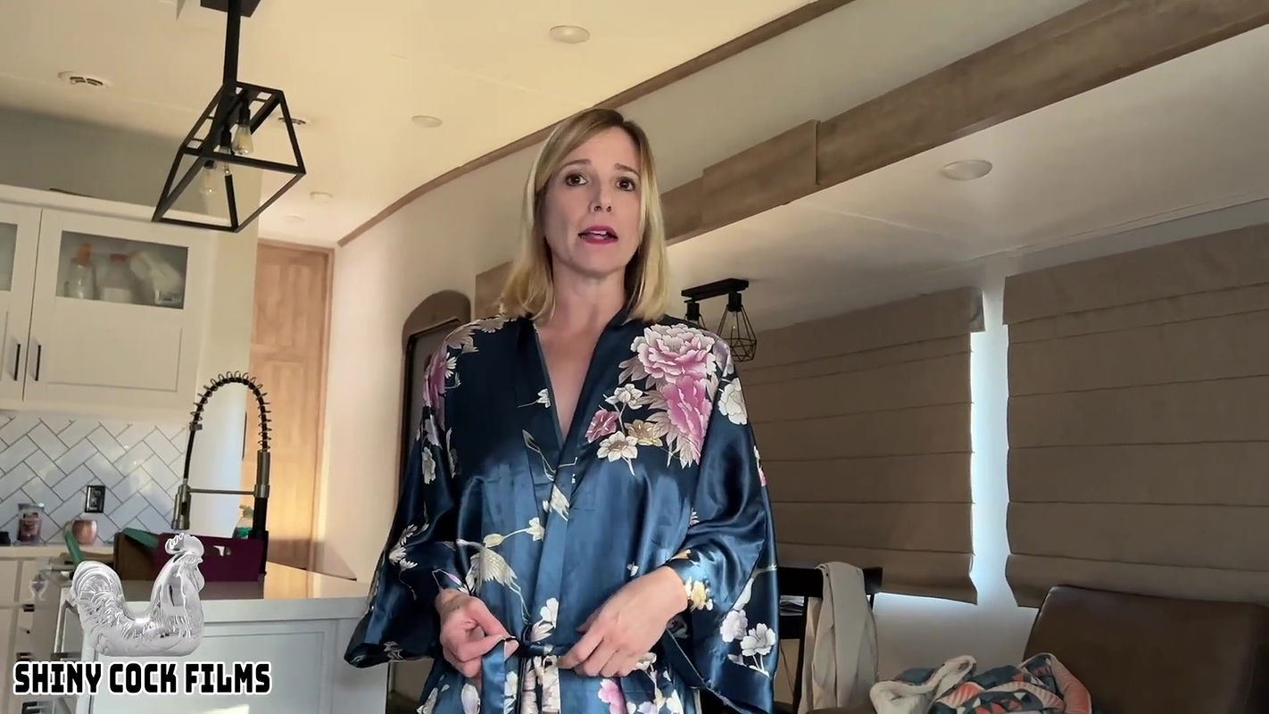 How my step sister saved christmas – Extended preview