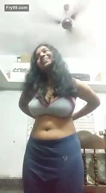 Desi village bhabi nice boobs
