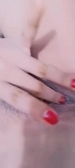 Beautiful Cute Gf Showing And Fingering