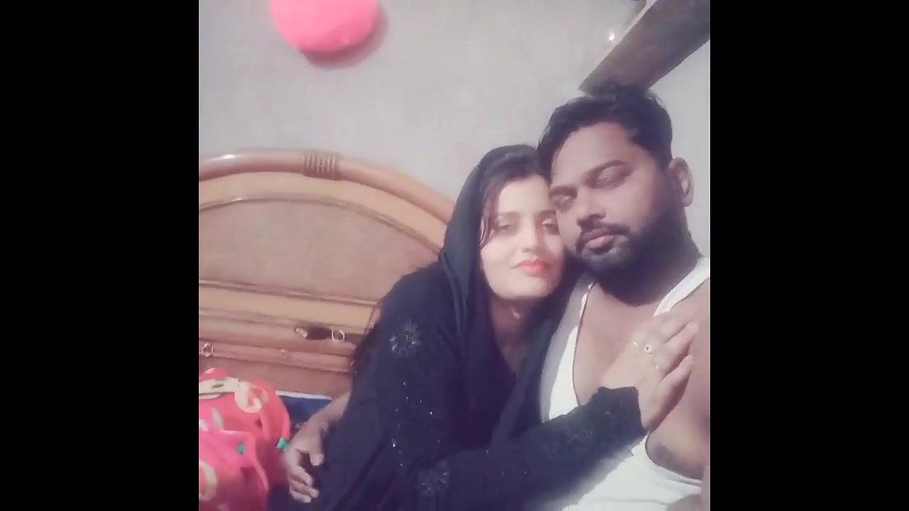 Desi couple leaked vids