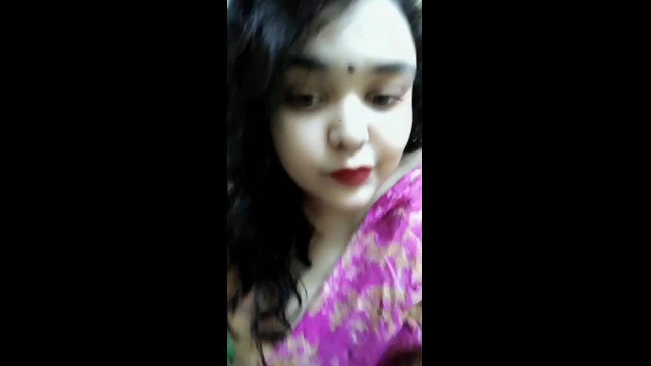 Beautiful Chubby wife Showing and Fucking