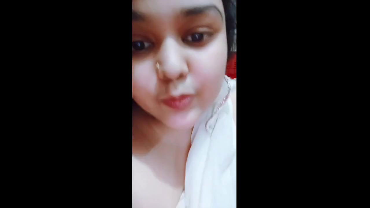 Beautiful Chubby wife Showing and Fucking