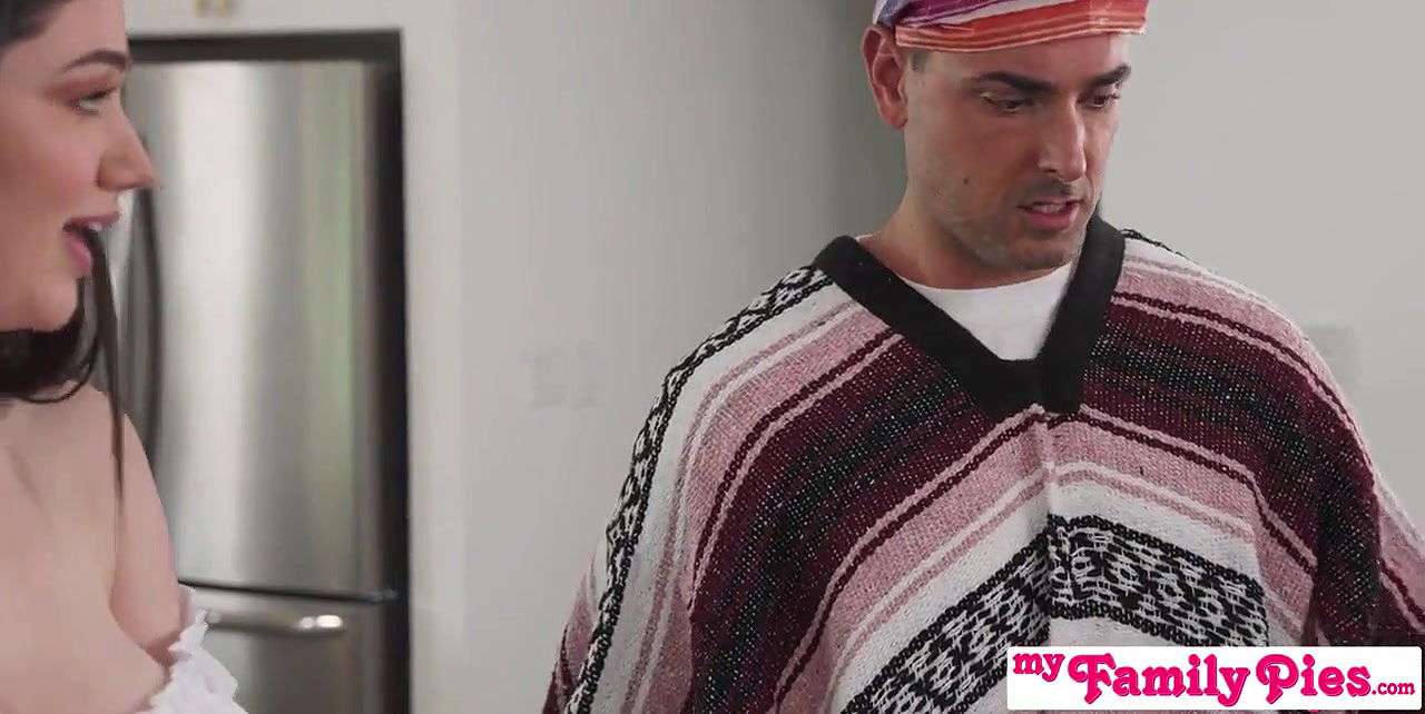 Stepbrother Says ＂I just want margaritas and pussy!＂ S25：E3