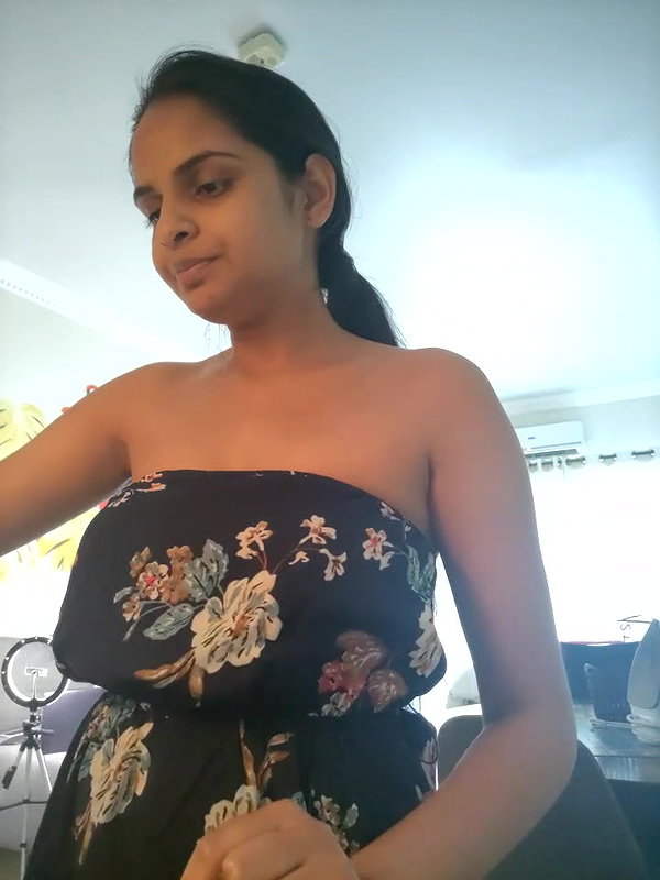 Very beautiful girl boobs showing to lover