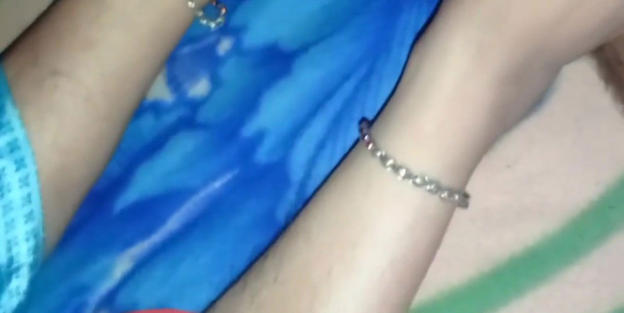 Desi Indian housewife fucking homemade