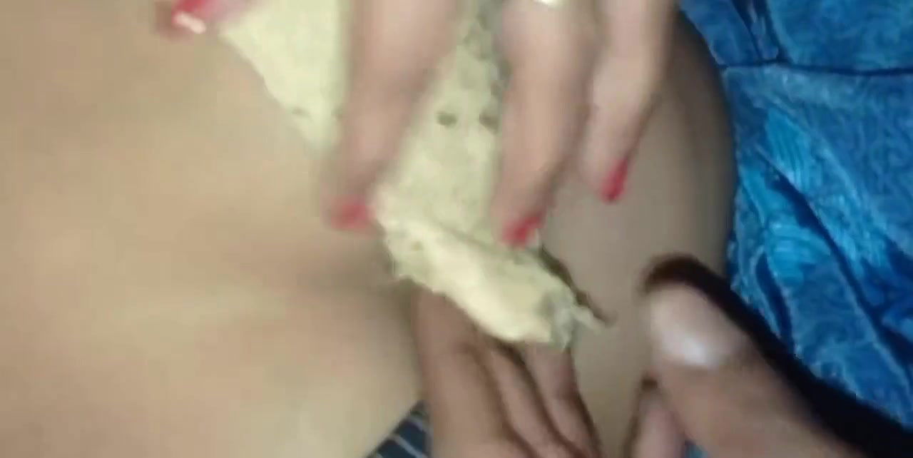 Desi Indian housewife fucking homemade