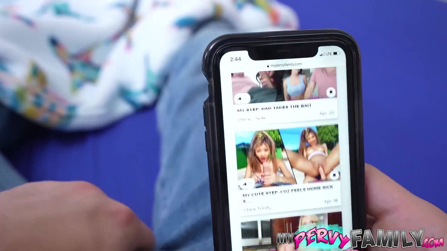 Stepsister Jerkoff Consolation – Kiki Klout –