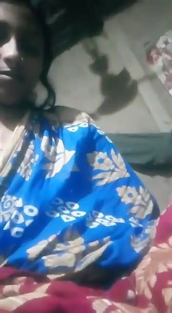DESI NEWLY MARRIED BHABHI SHOWING NUDE