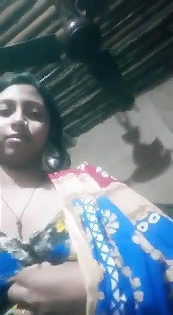 DESI NEWLY MARRIED BHABHI SHOWING NUDE