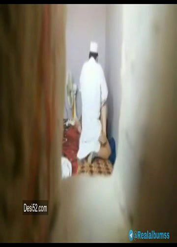 Desi Bhabhi Showing her Boobs and Pussy