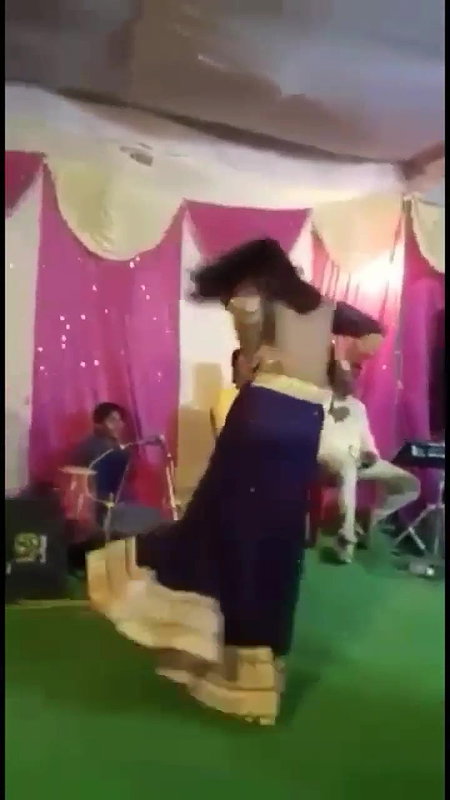 Oops moment with Arkestra dancing girl