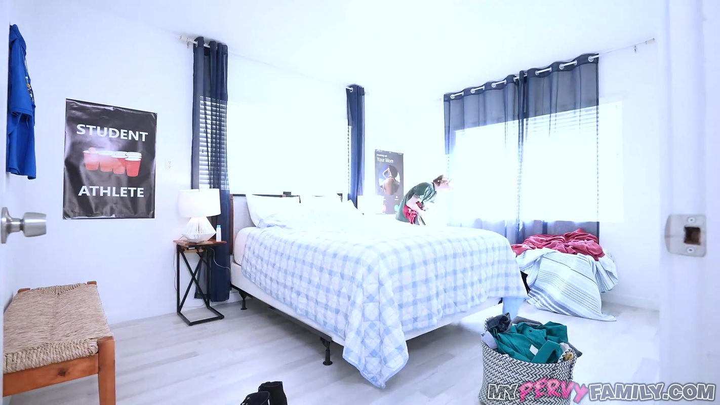 ＂Just Remeber its Between U & Me＂- Busty StepMilf Rewards Stepson wt Pussy – Lilly James